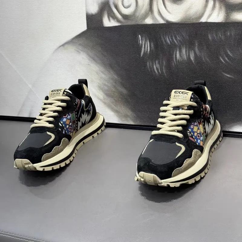 2025 Little White Casual Sneakers Spring Men's New Tending Mesh Carriendo a una pareja de tableros Versátiles zapatos