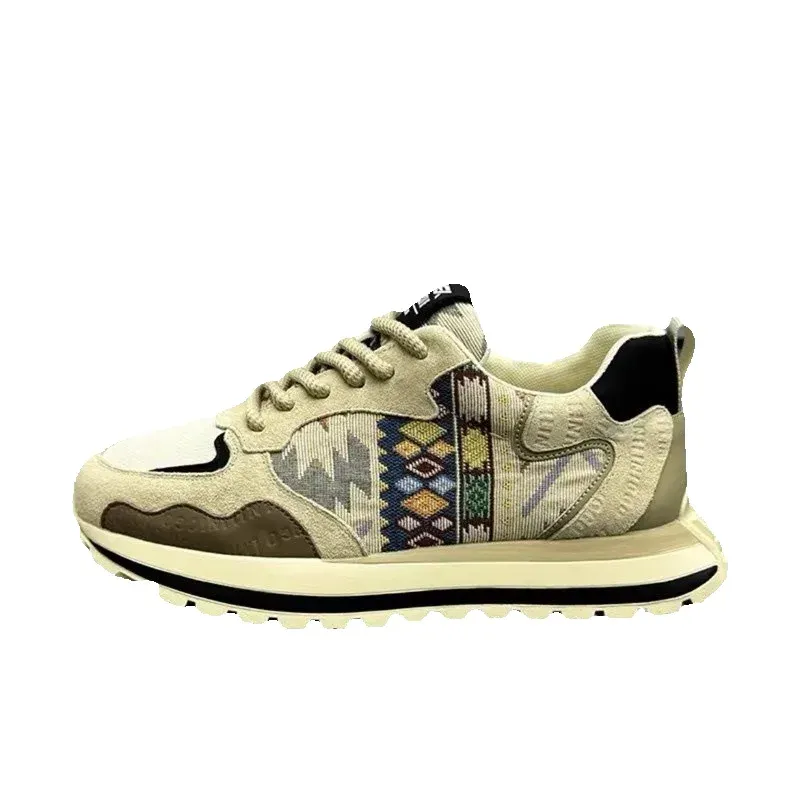 2025 Little White Casual Sneakers Spring Men's New Tending Mesh Carriendo a una pareja de tableros Versátiles zapatos