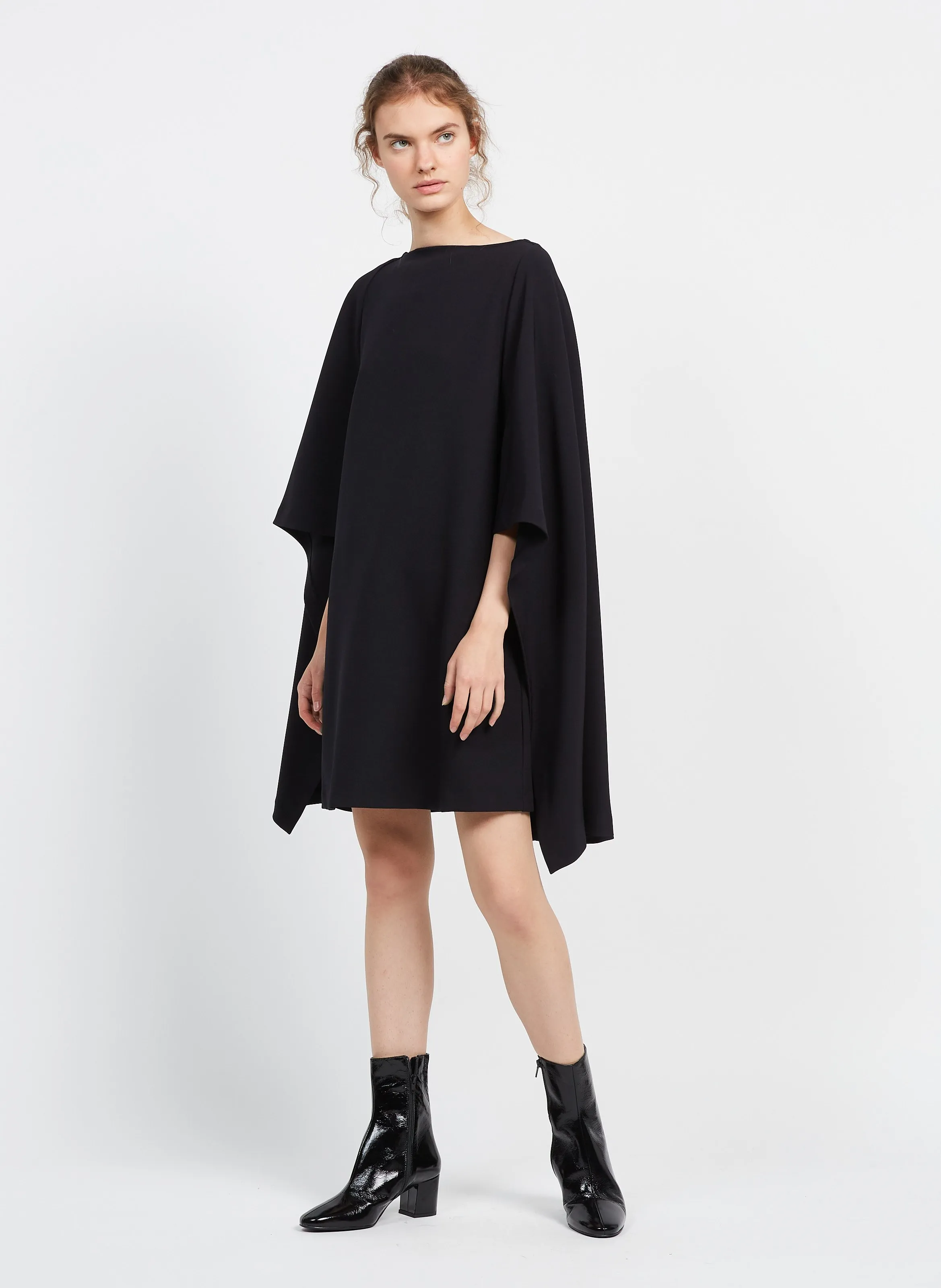 CAIMAN  PONCHO HOLGADO EN NEGRO