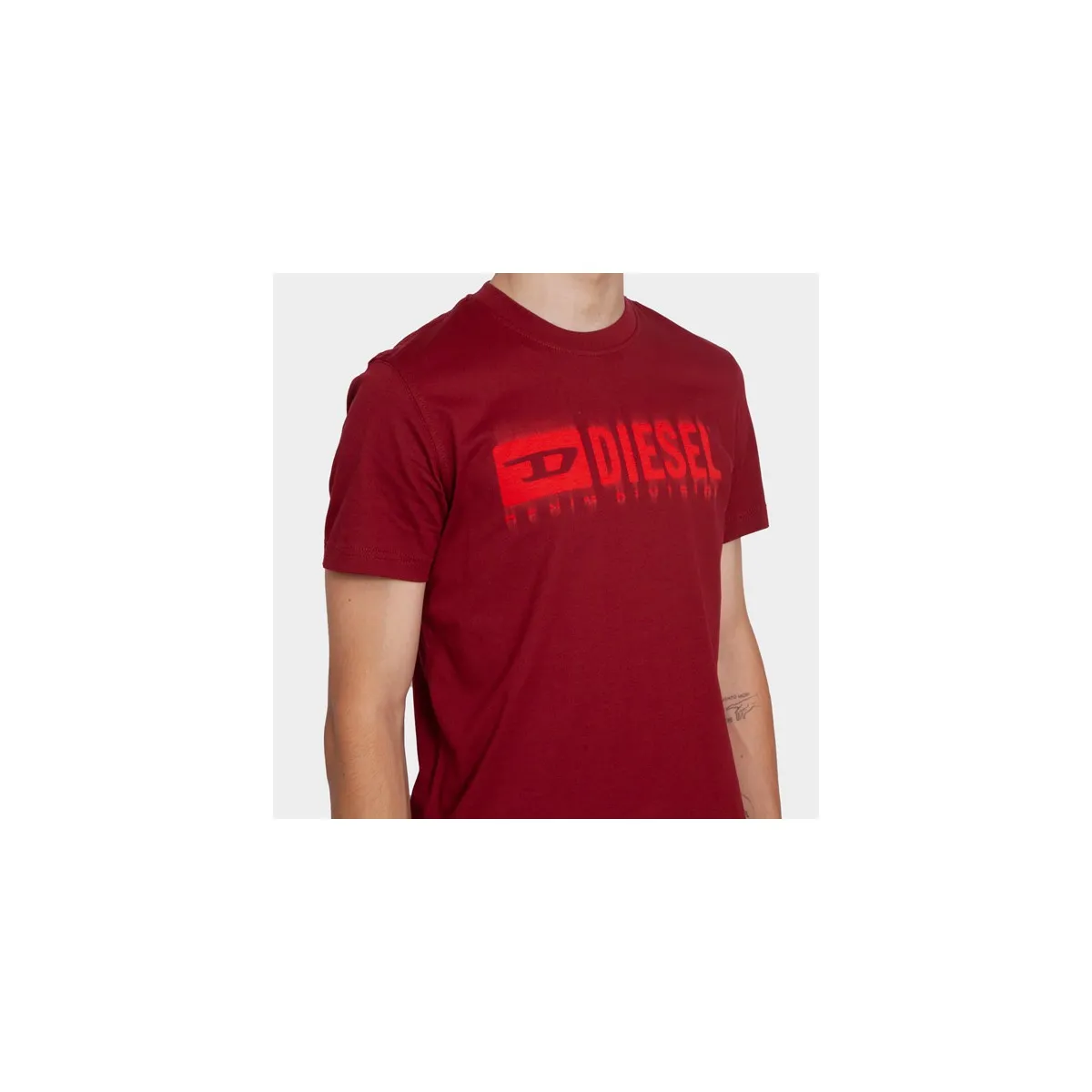 DIESEL  CAMISETA ROJA