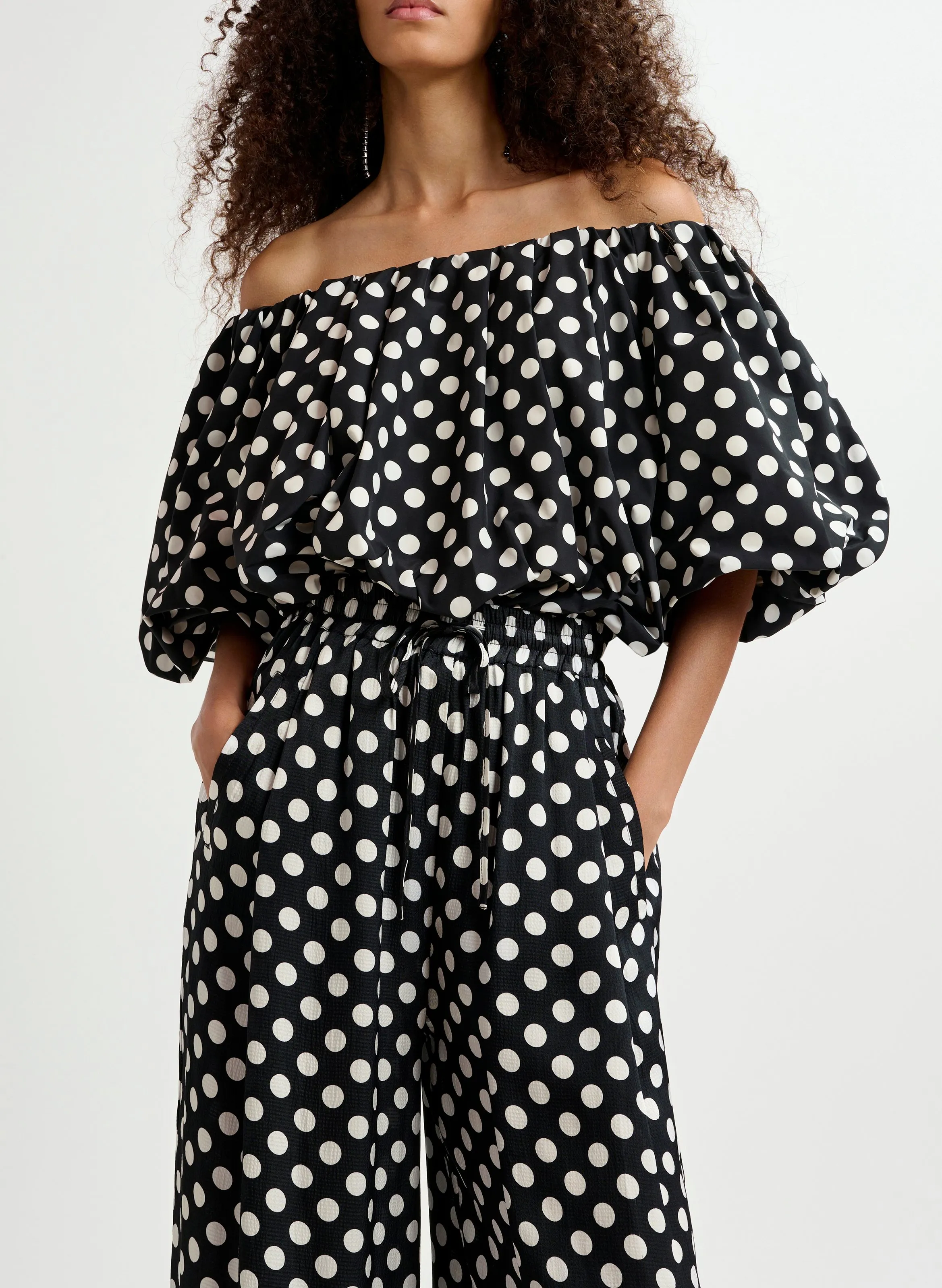 ESSENTIEL ANTWERP GAPRICORN  TOP DE FIBRAS RECICLADAS MEZCLADAS ESTAMPADO EN NEGRO