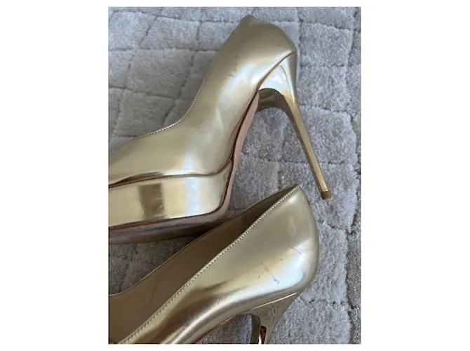 Jimmy Choo Tacones Dorado 