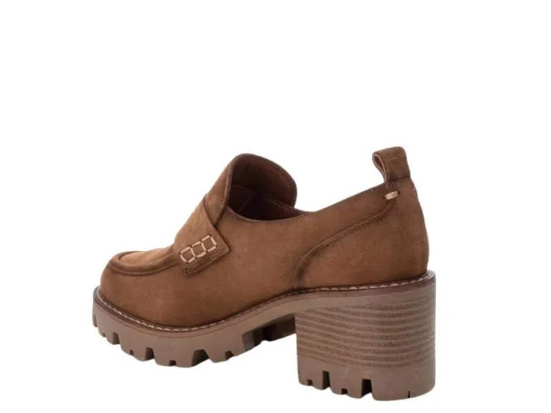 MOCASÍN CON TACÓN EN PIEL SERRAJE CARMELA COLOR CAMEL 161109