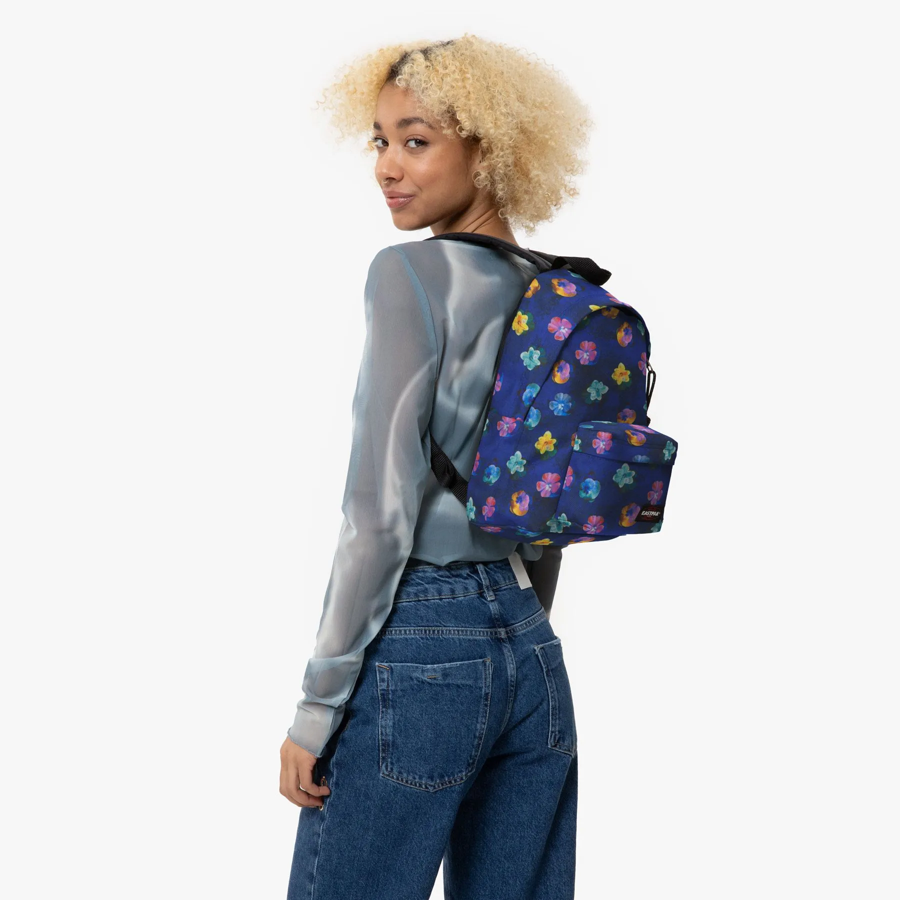 MOCHILA EASTPAK ORBIT XS 10 LITROS MOD. PEQUEñO EK0432O4 FLOWERBLU AZUL CON FLORES